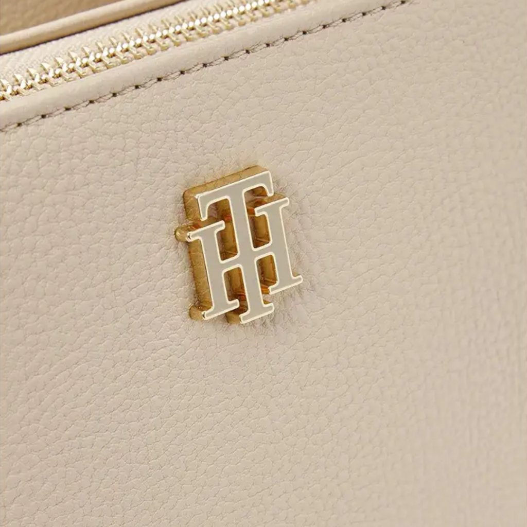 Tommy Hilfiger Tamara II Convertible RZ Satchel – Fashion HUB KSA